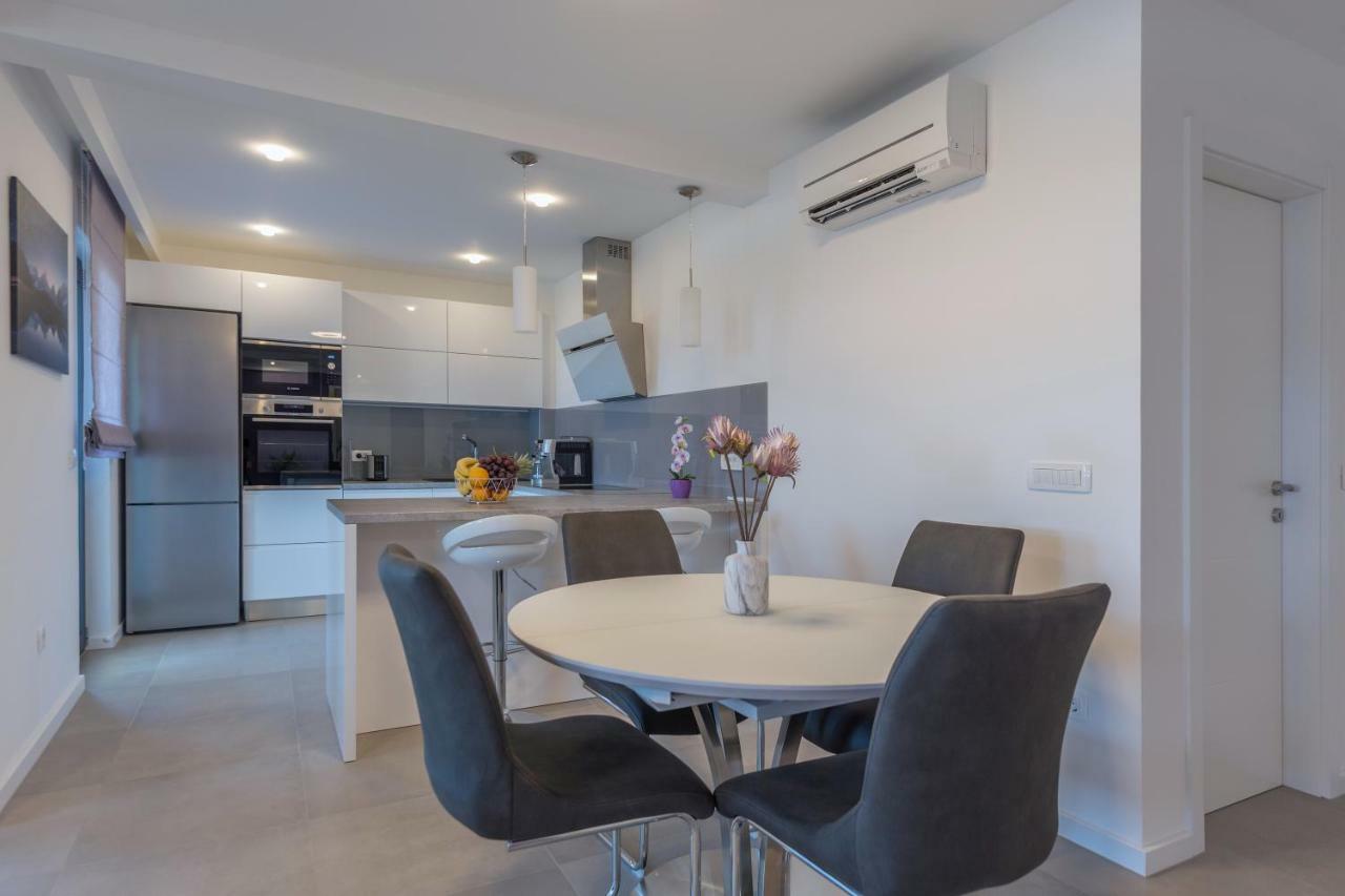 Villa Vid Apartments - Makarska Exklusiv المظهر الخارجي الصورة