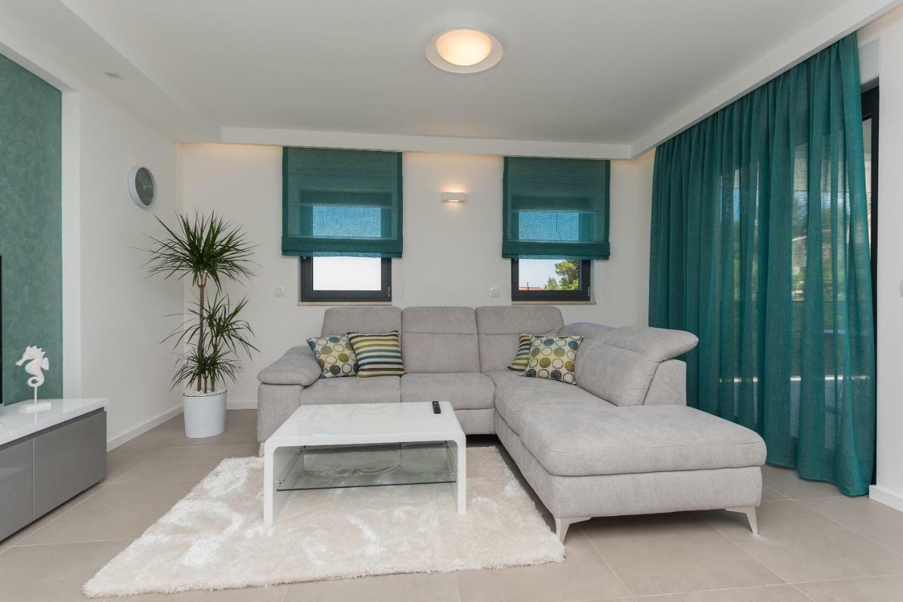 Villa Vid Apartments - Makarska Exklusiv المظهر الخارجي الصورة